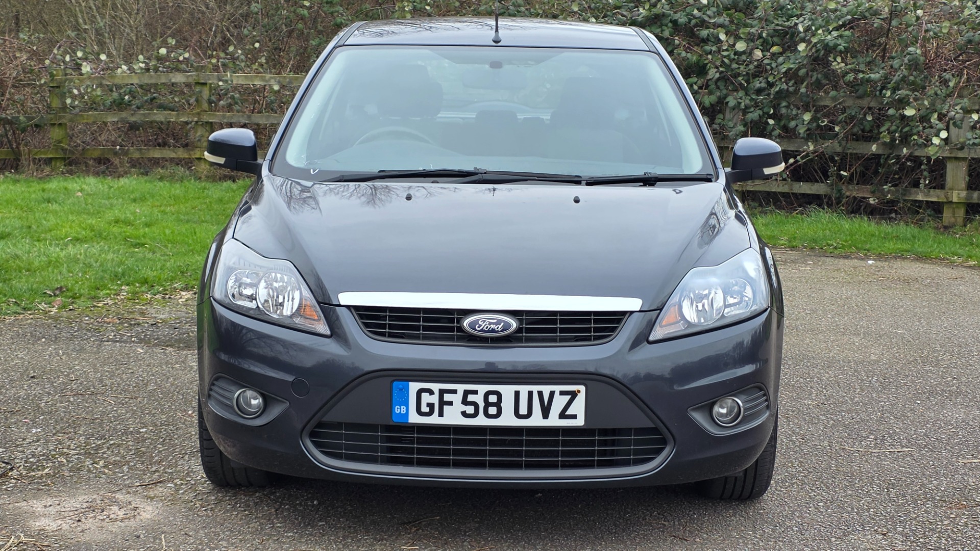 FORD FOCUS 1.6 Zetec Hatchback 5dr Petrol Manual (159 gkm, 99 bhp)
