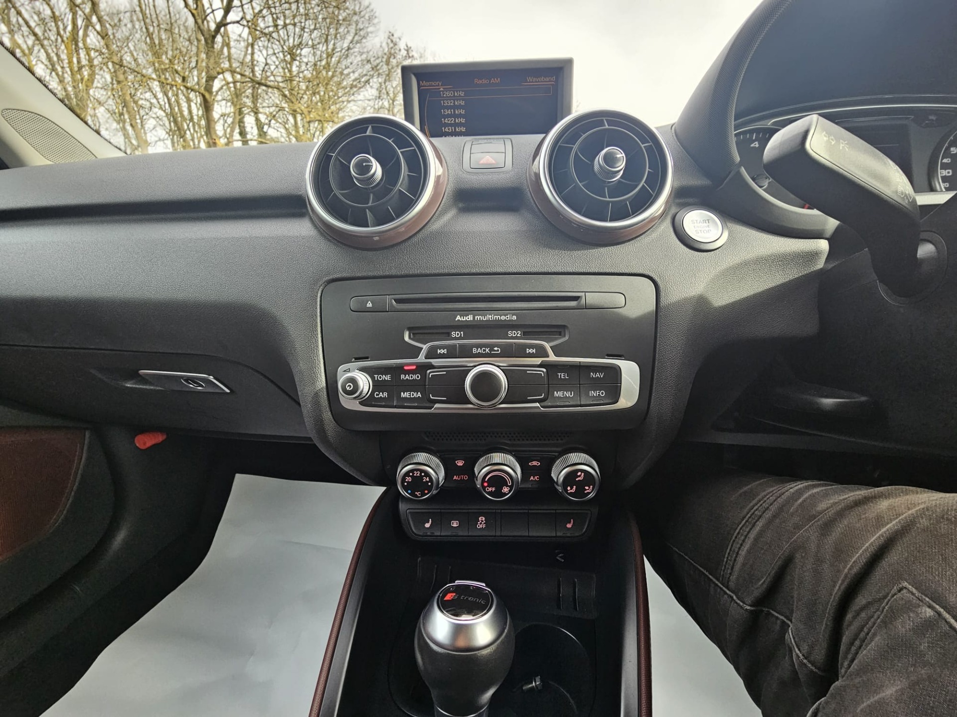 AUDI A1 1.4 TFSI CoD Sport Sportback S Tronic Auto Euro 5 (ss) 5dr Leather+Heated