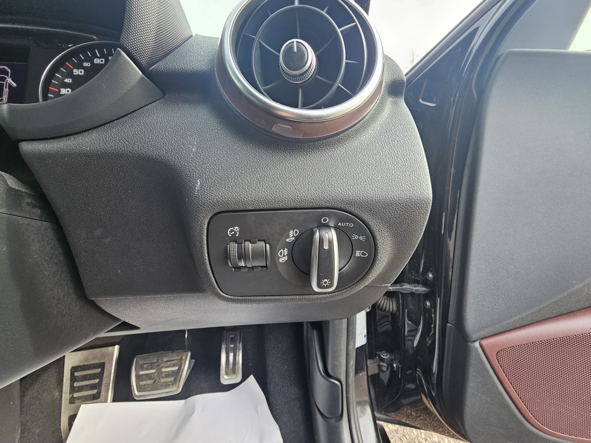 AUDI A1 1.4 TFSI CoD Sport Sportback S Tronic Auto Euro 5 (ss) 5dr Leather+Heated