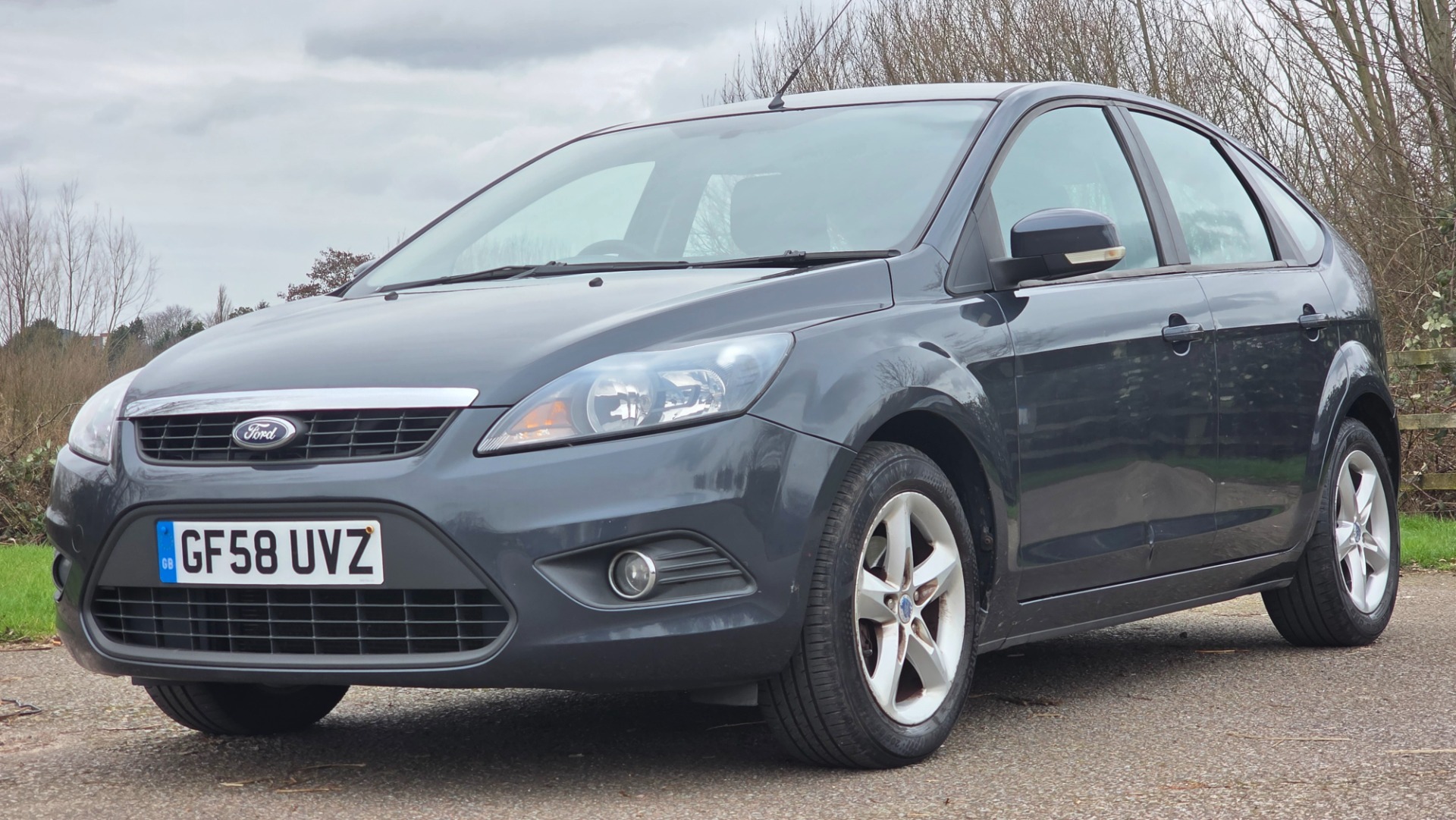 FORD FOCUS 1.6 Zetec Hatchback 5dr Petrol Manual (159 gkm, 99 bhp)