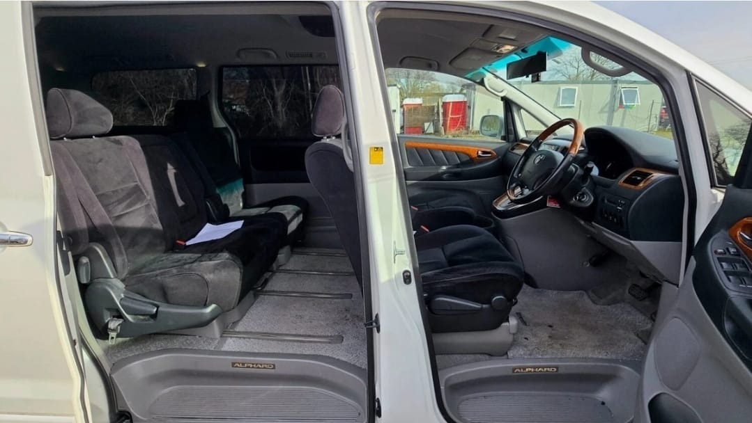 TOYOTA ALPHARD 2.4 G Edition CVT