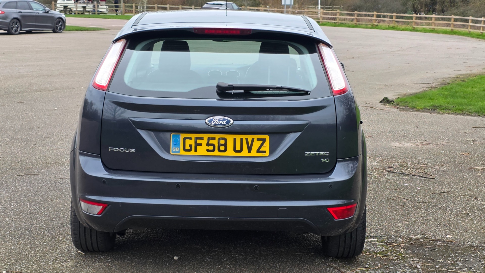 FORD FOCUS 1.6 Zetec Hatchback 5dr Petrol Manual (159 gkm, 99 bhp)