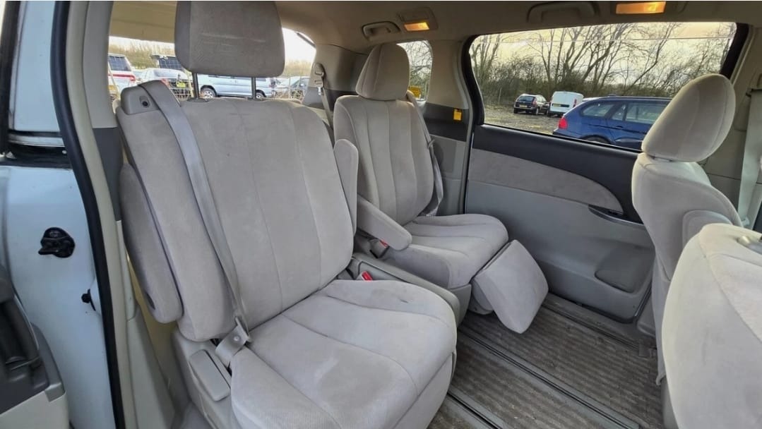 TOYOTA ESTIMA 2.4 Automatic 7 Seater MPV Ulez Compliant