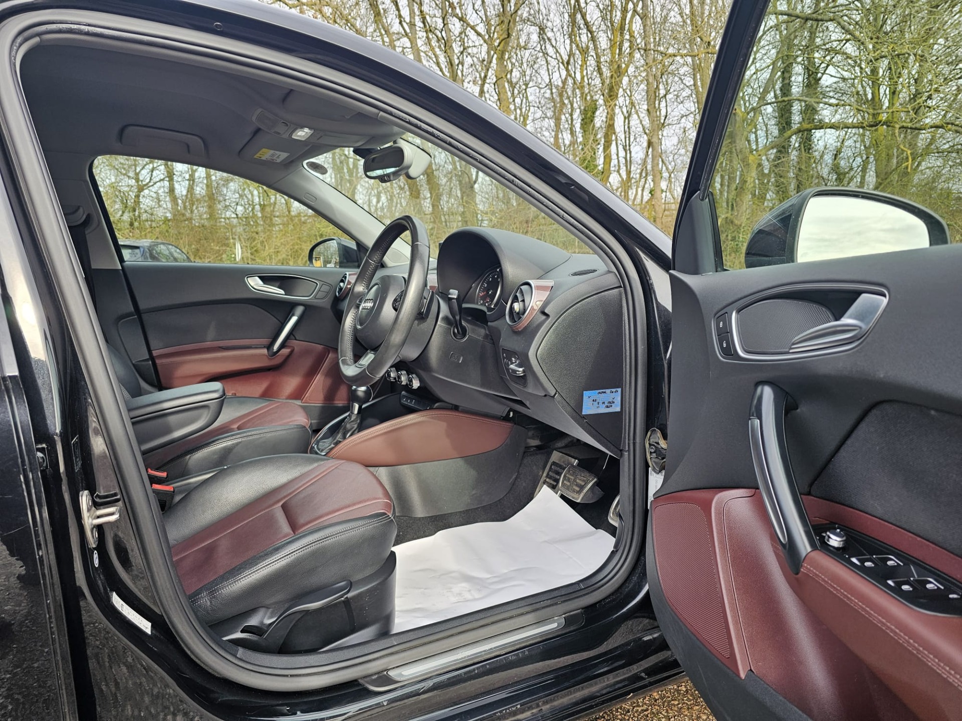 AUDI A1 1.4 TFSI CoD Sport Sportback S Tronic Auto Euro 5 (ss) 5dr Leather+Heated