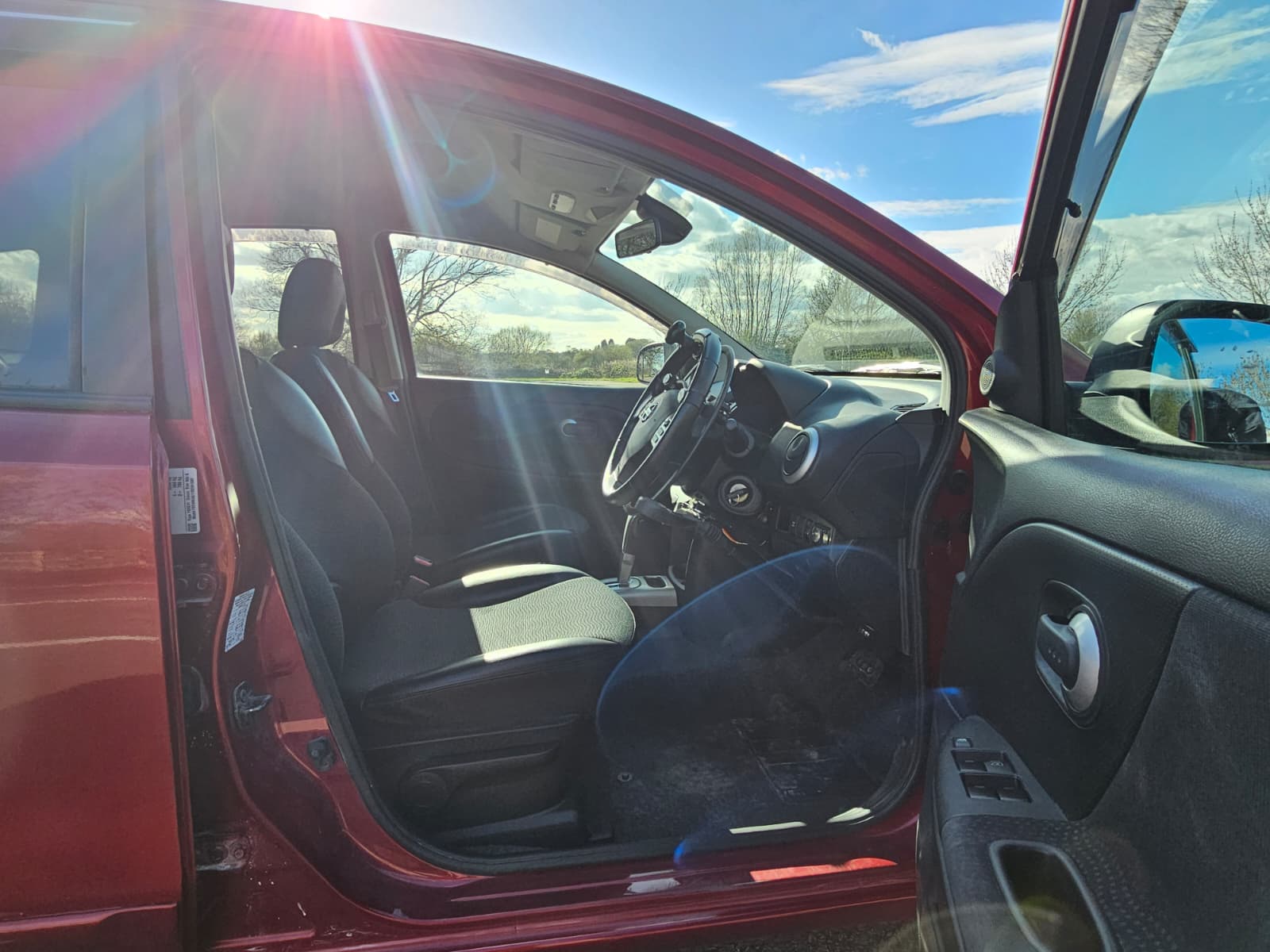 Nissan Note 1.6 16V n-tec+ Hatchback 5dr Petrol Auto Euro 5