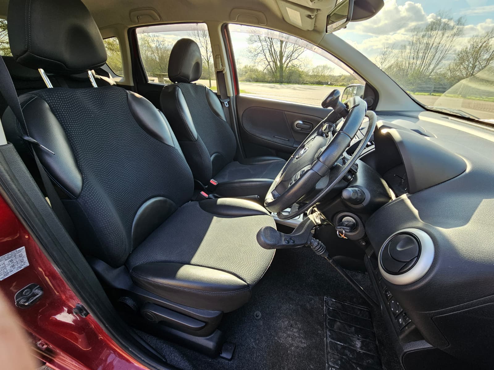 Nissan Note 1.6 16V n-tec+ Hatchback 5dr Petrol Auto Euro 5