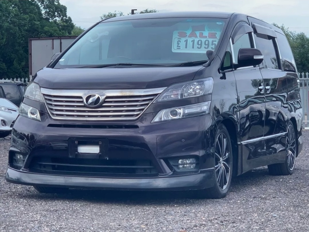 TOYOTA VELLFIRE