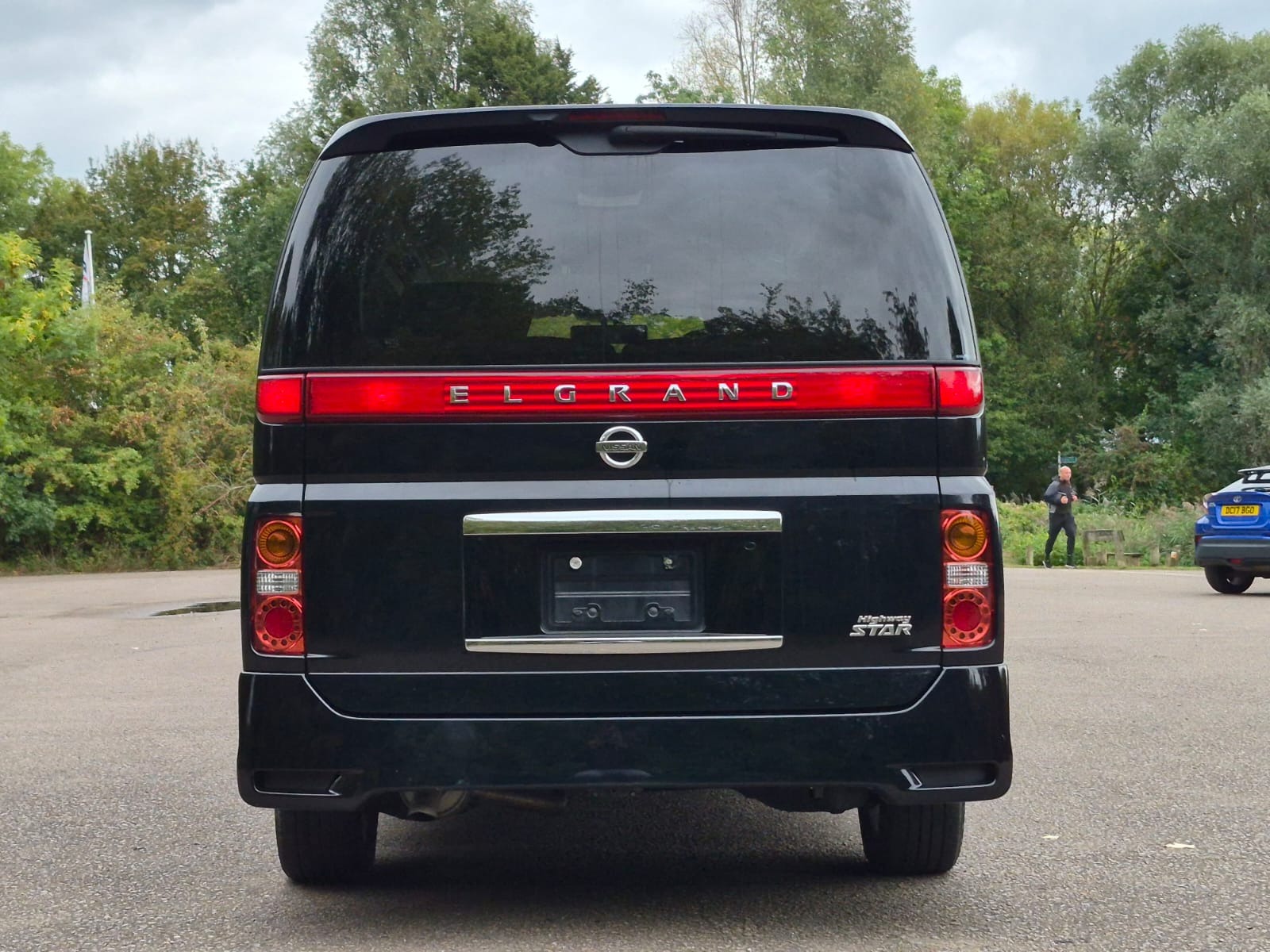 NISSAN ELGRAND