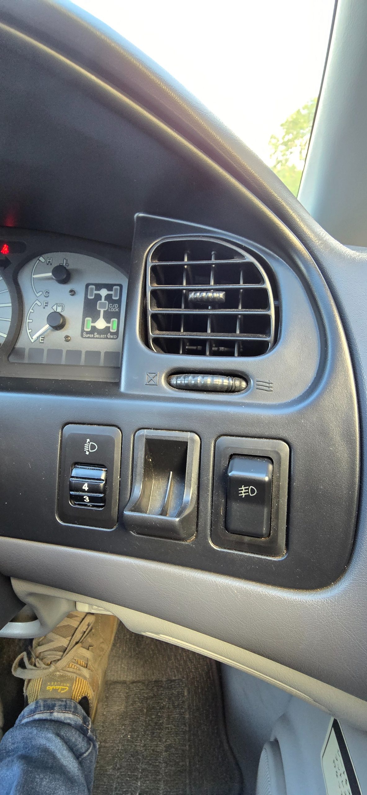 MITSUBISHI L400 ACTIVE FIELD EDITION