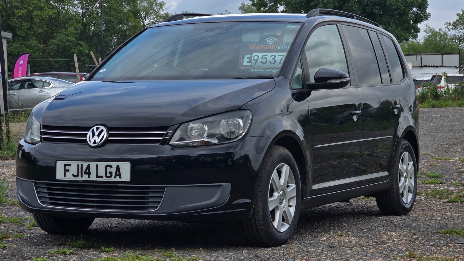 VOLKSWAGEN Touran