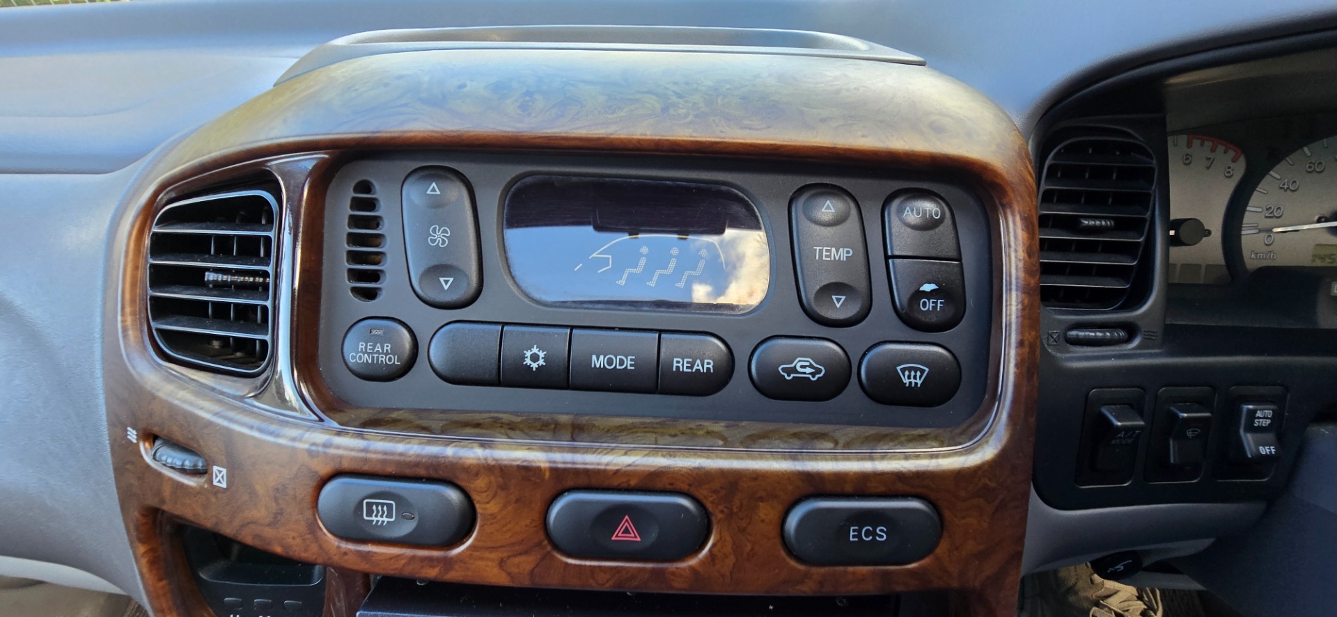 MITSUBISHI L400 ACTIVE FIELD EDITION