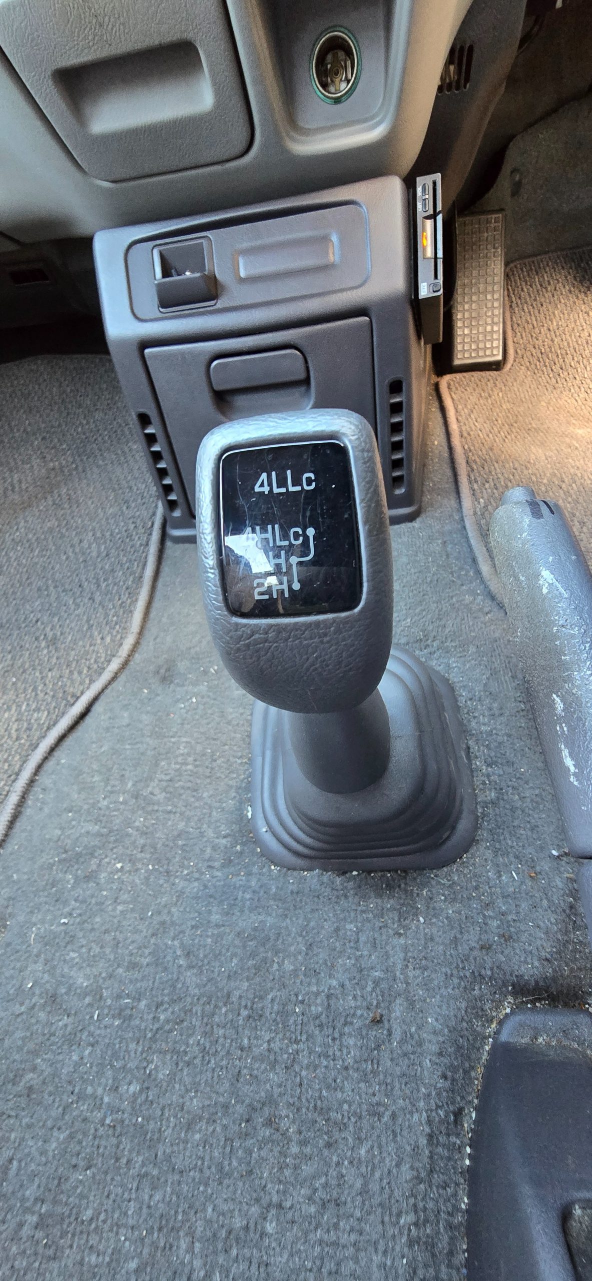 MITSUBISHI L400 ACTIVE FIELD EDITION