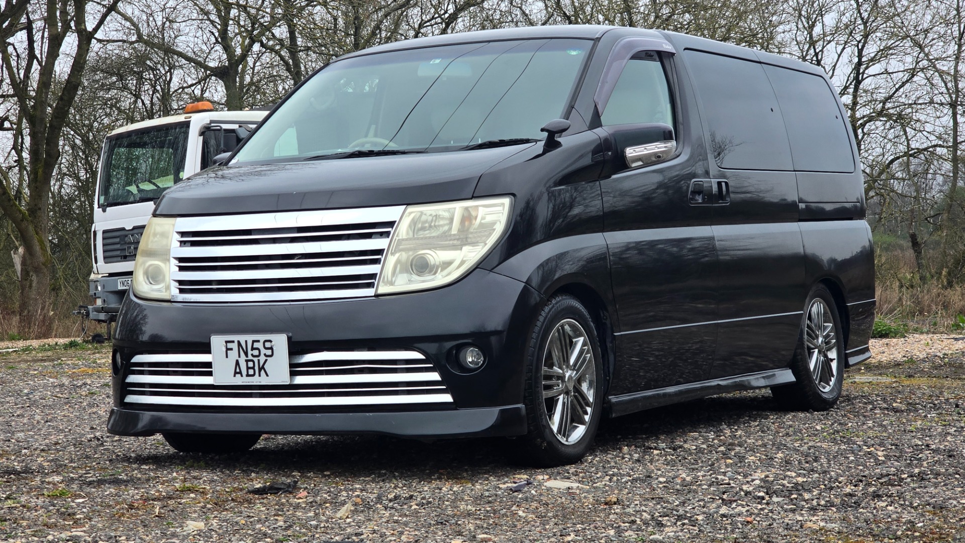 NISSAN ELGRAND