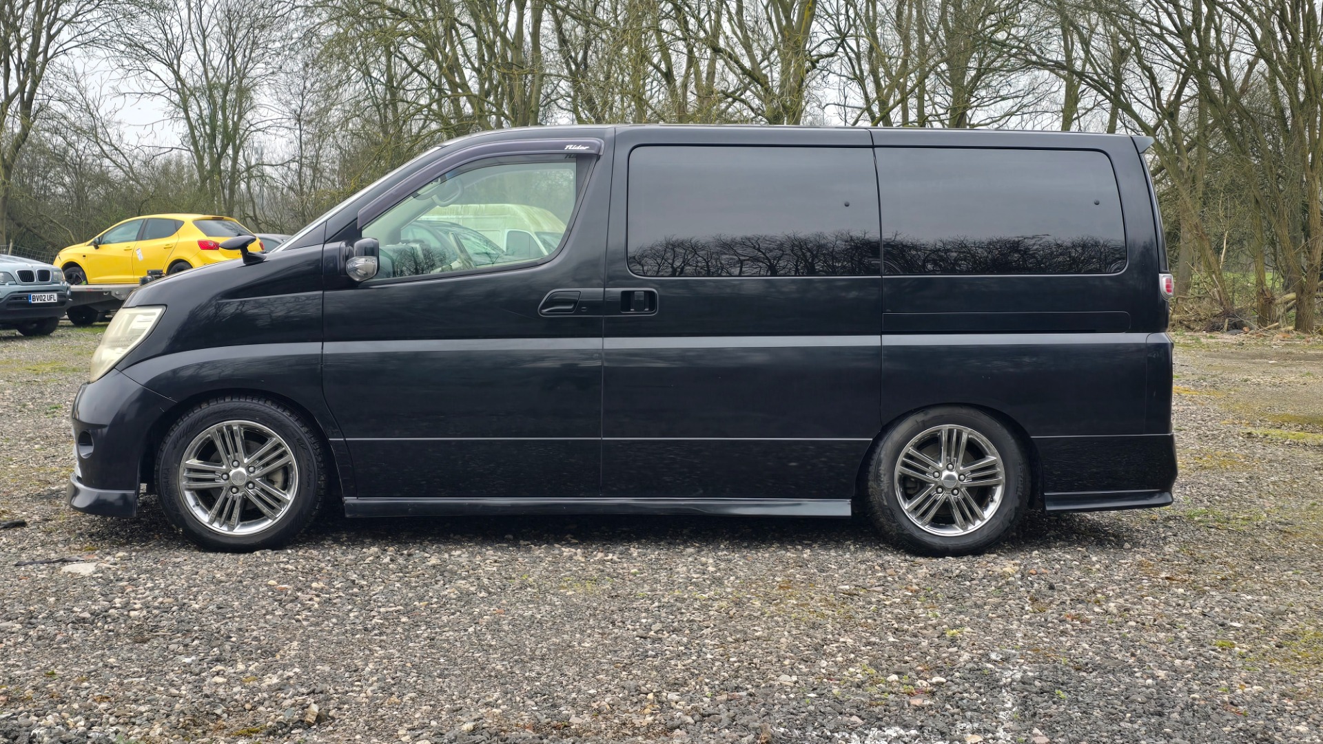 NISSAN ELGRAND