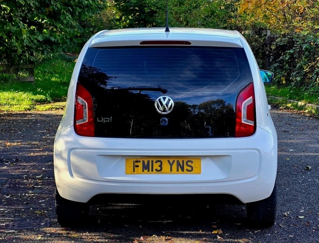 VOLKSWAGEN UP