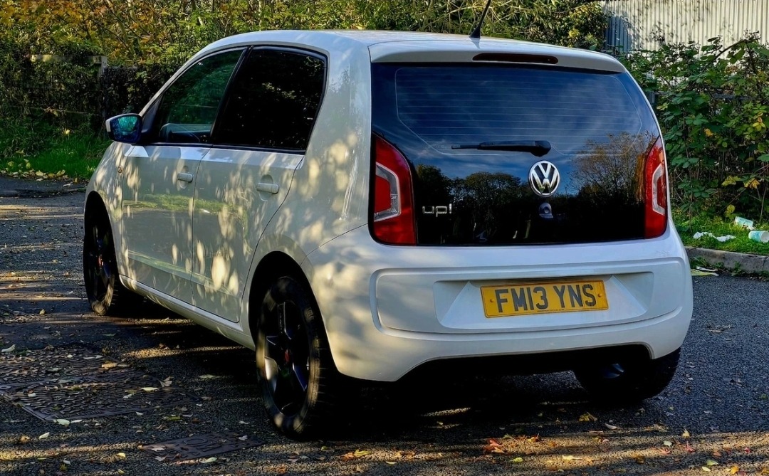 VOLKSWAGEN UP