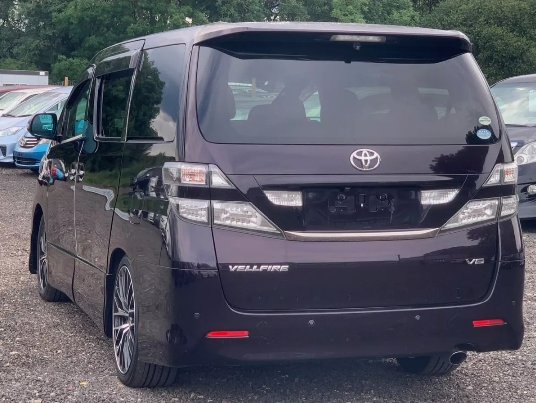 TOYOTA VELLFIRE