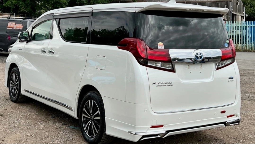 TOYOTA ALPHARD