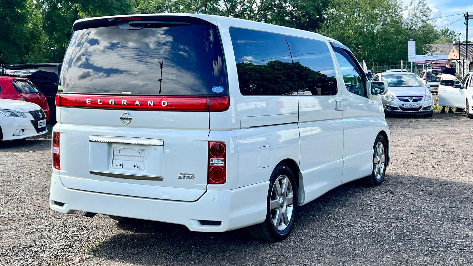 NISSAN ELGRAND