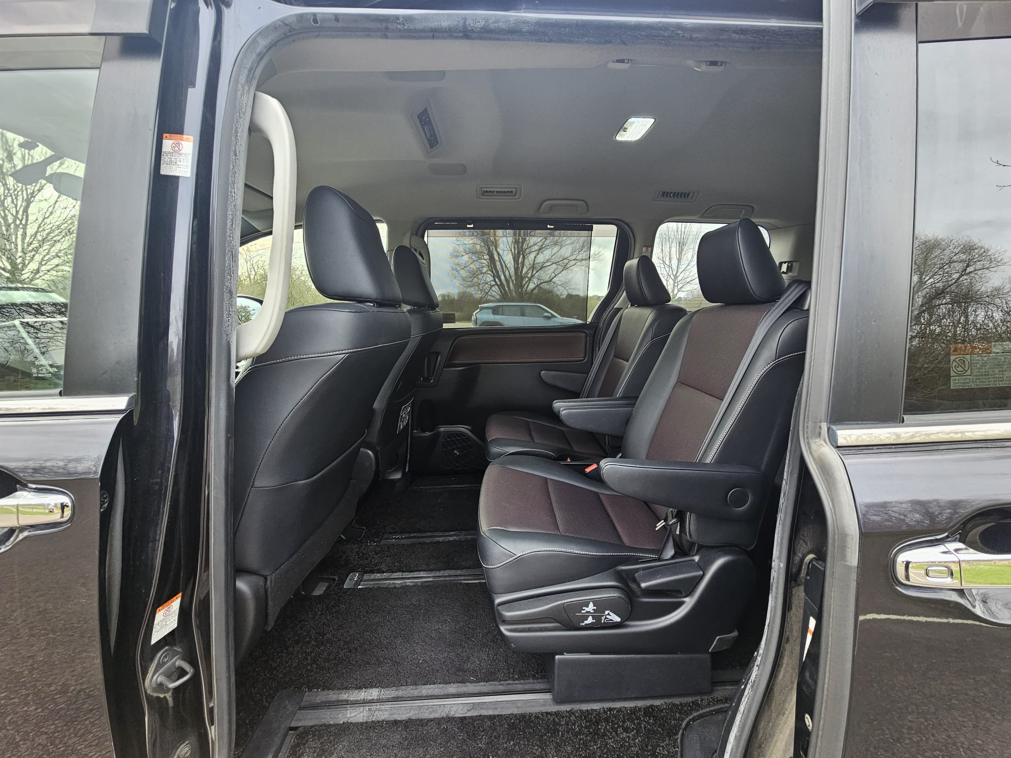 TOYOTA VOXY/ESQUIRE 1.8h Auto Euro 6 7 Seater Hybrid MPV Cruise Control Ulez Compliant