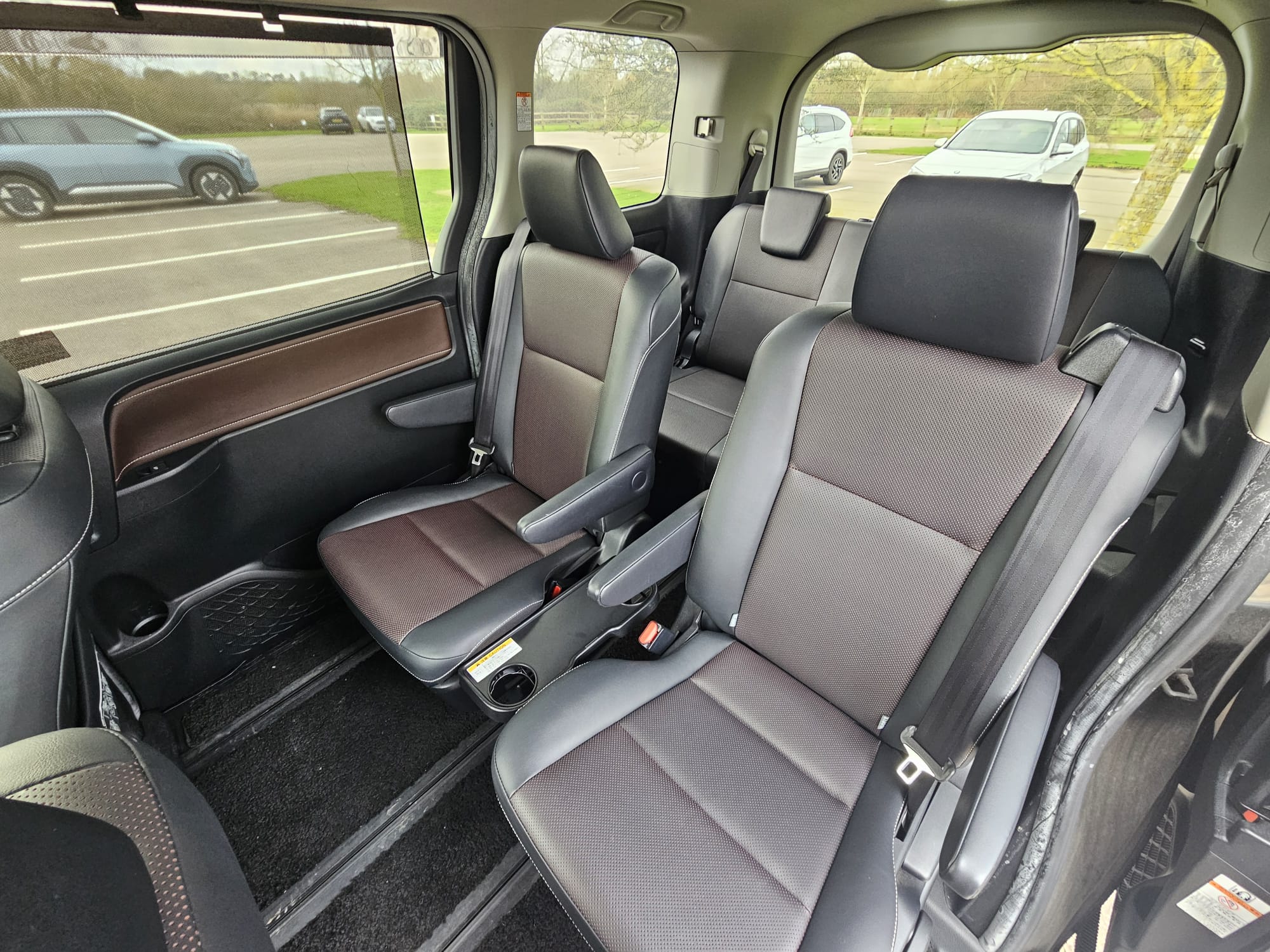 TOYOTA VOXY/ESQUIRE 1.8h Auto Euro 6 7 Seater Hybrid MPV Cruise Control Ulez Compliant