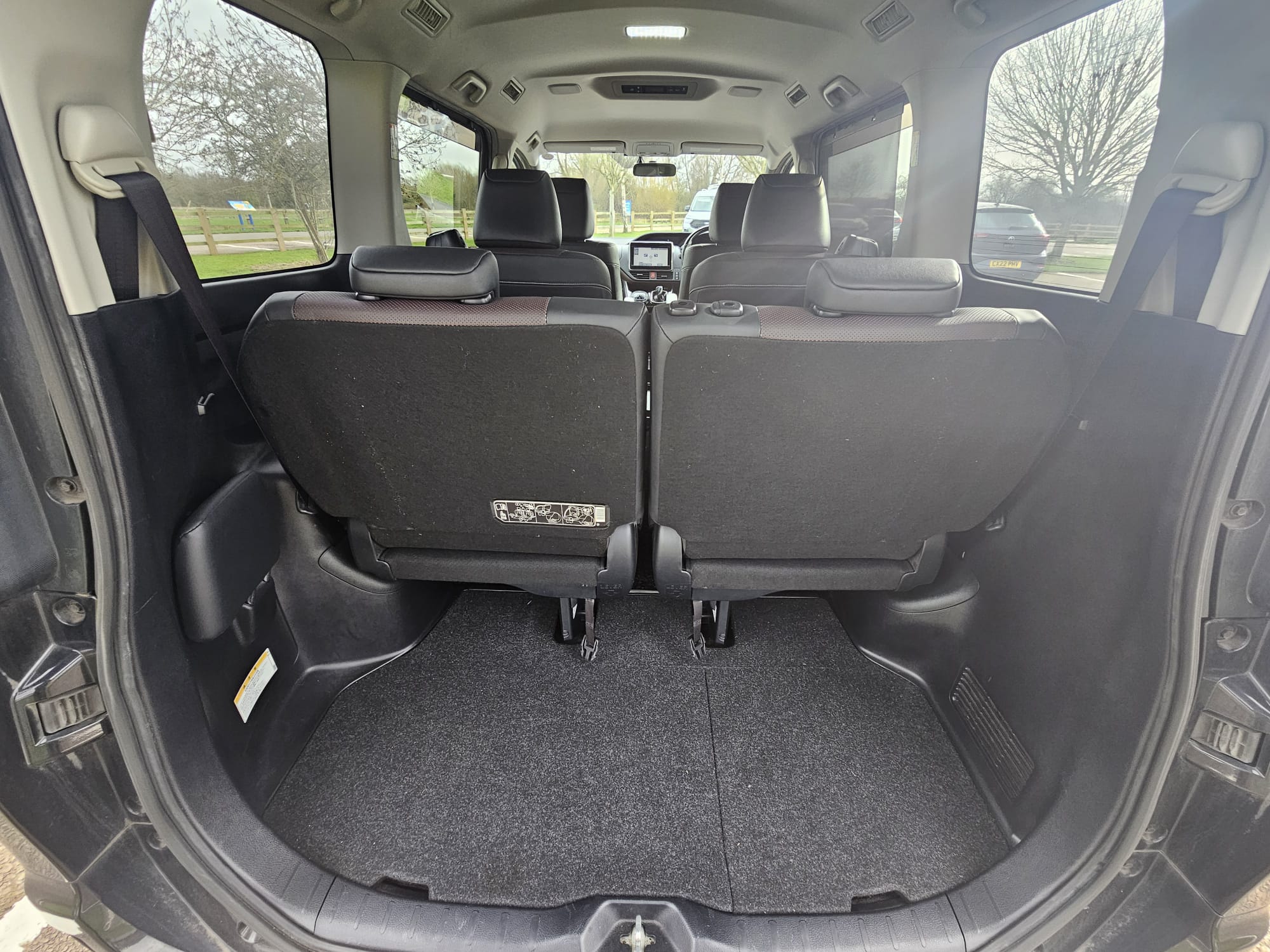 TOYOTA VOXY/ESQUIRE 1.8h Auto Euro 6 7 Seater Hybrid MPV Cruise Control Ulez Compliant