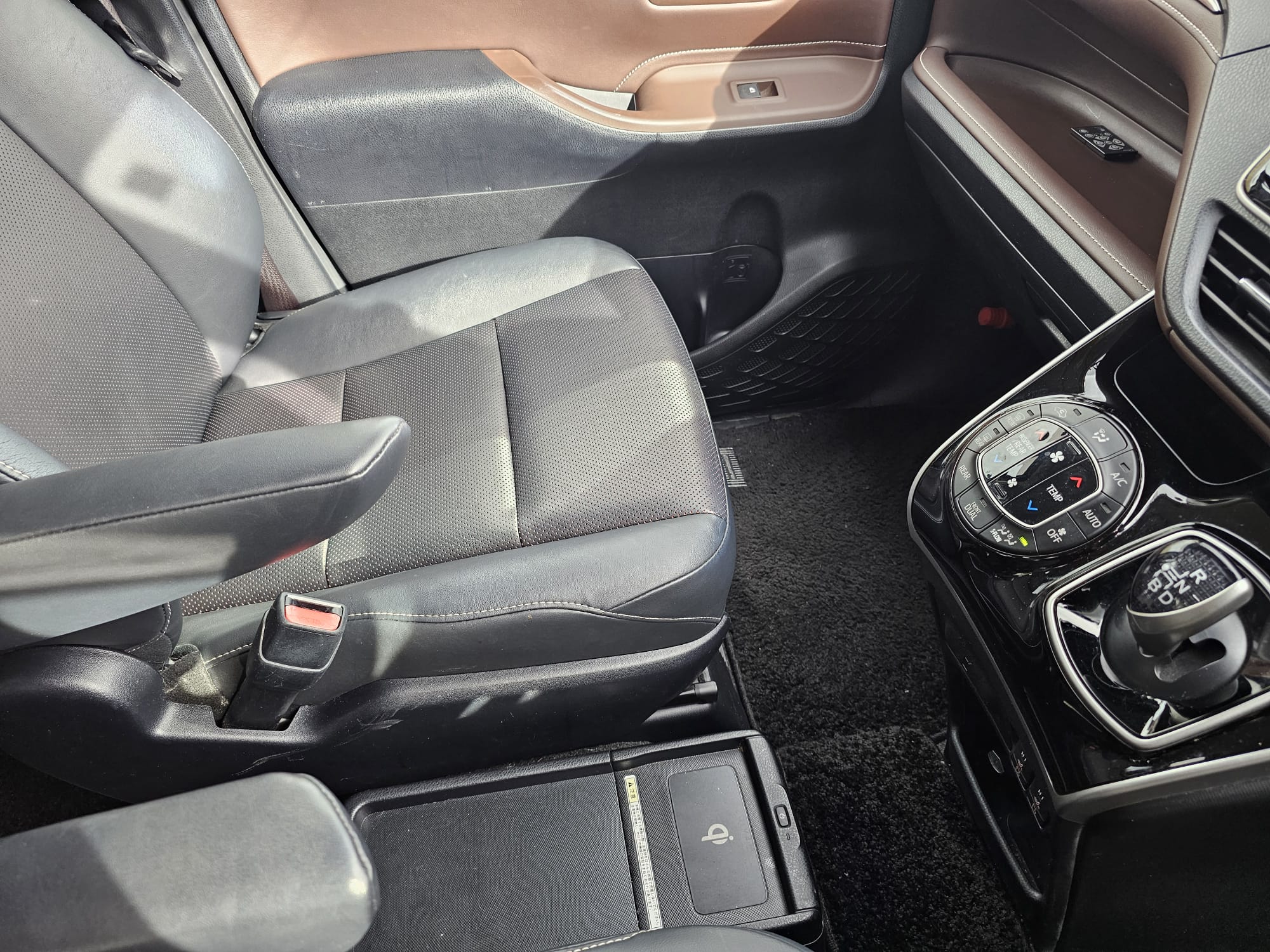 TOYOTA VOXY/ESQUIRE 1.8h Auto Euro 6 7 Seater Hybrid MPV Cruise Control Ulez Compliant