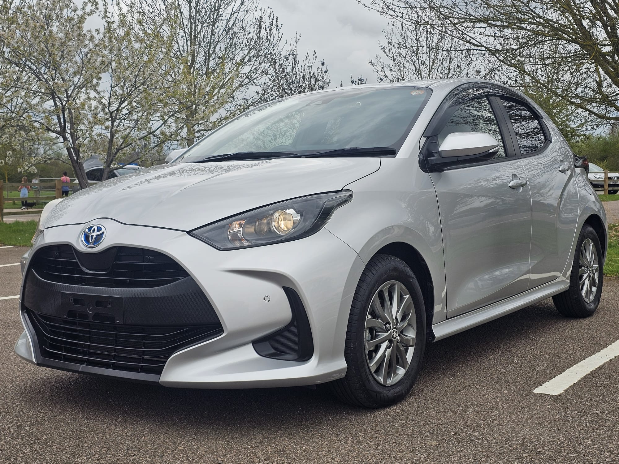 TOYOTA YARIS	1.5 Hybrid Dynamic 5dr CVT