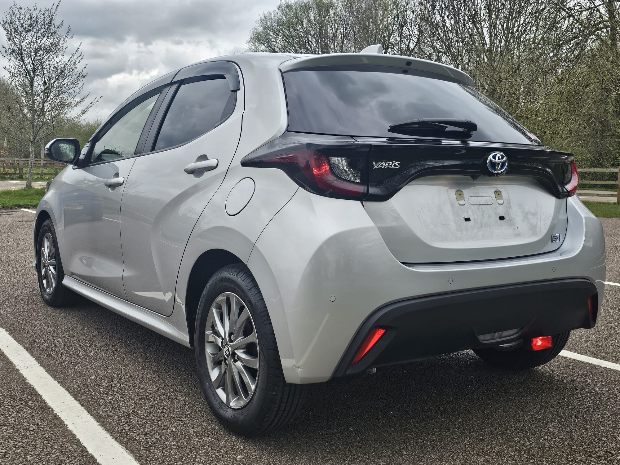 TOYOTA YARIS	1.5 Hybrid Dynamic 5dr CVT