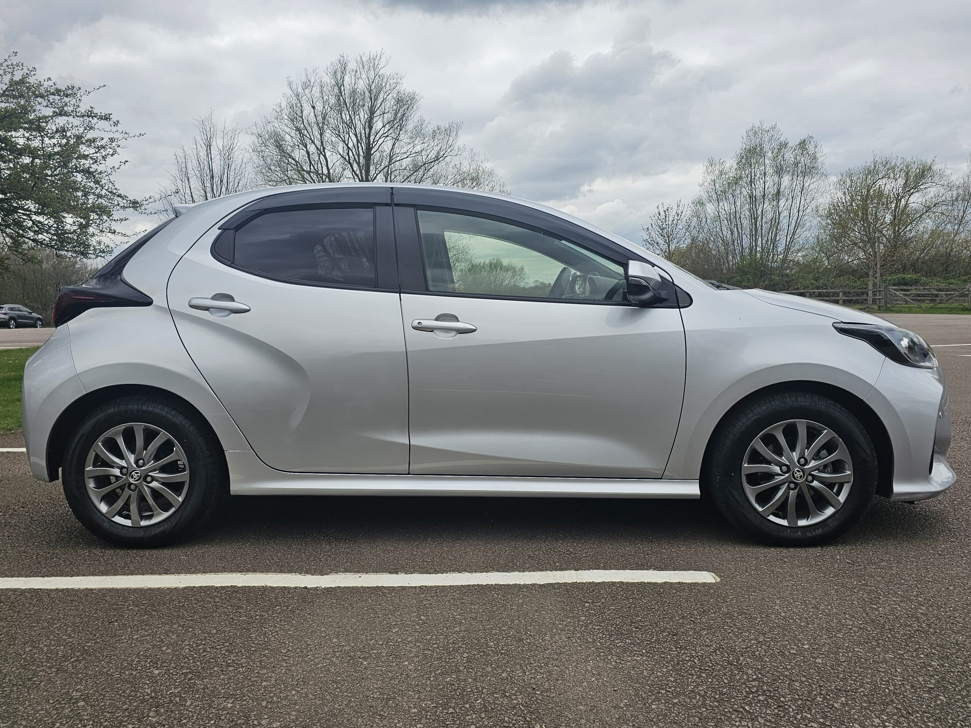 TOYOTA YARIS	1.5 Hybrid Dynamic 5dr CVT