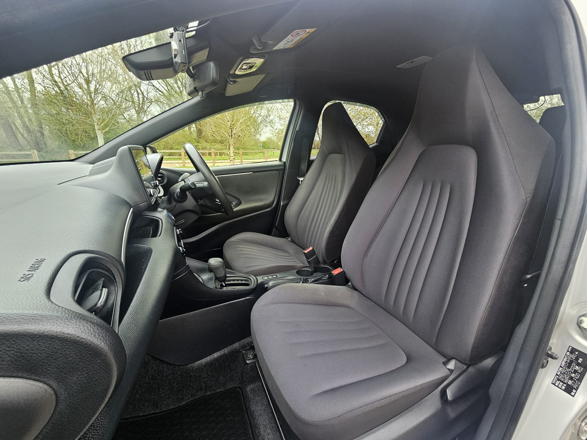 TOYOTA YARIS	1.5 Hybrid Dynamic 5dr CVT