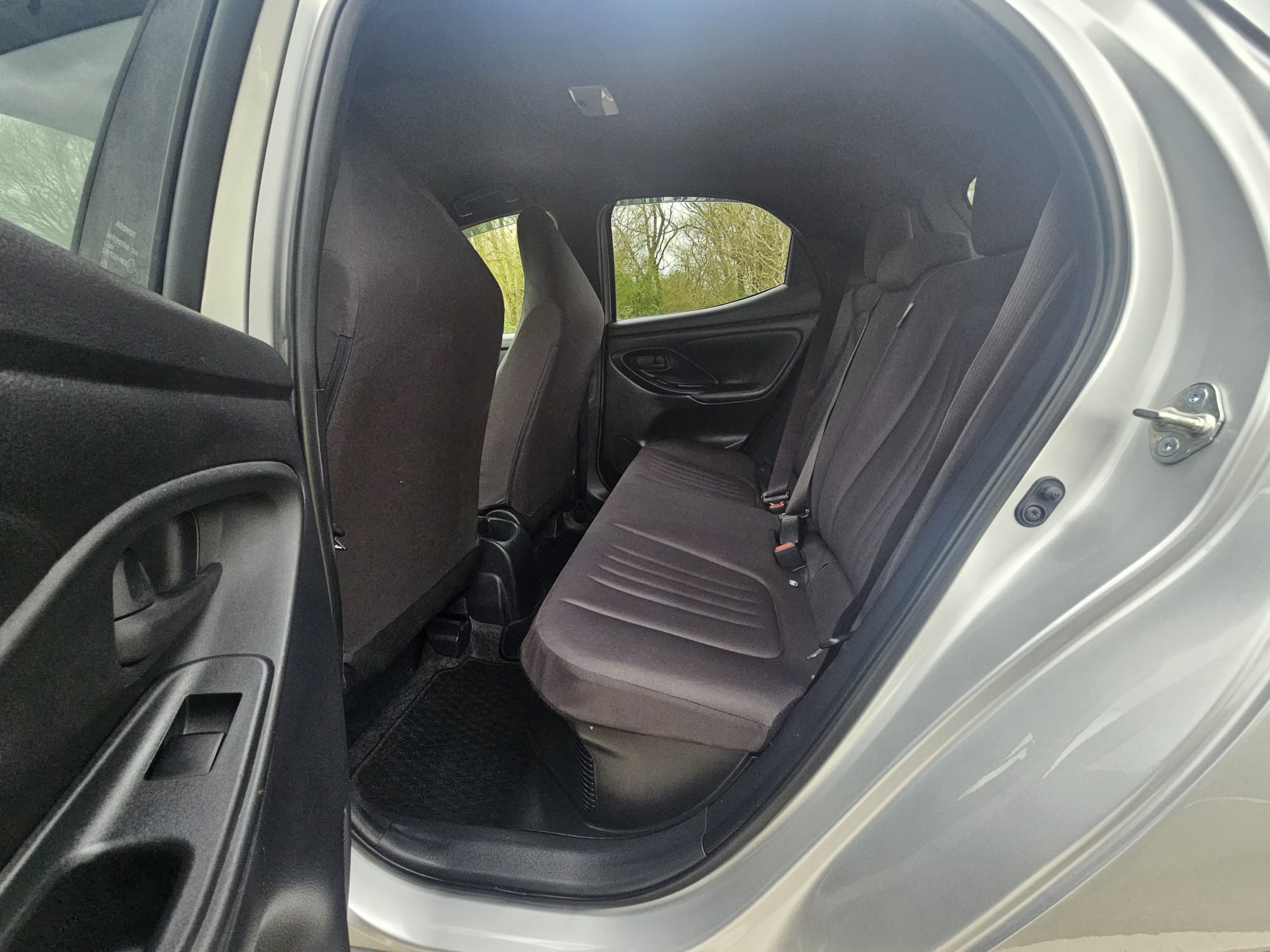 TOYOTA YARIS	1.5 Hybrid Dynamic 5dr CVT