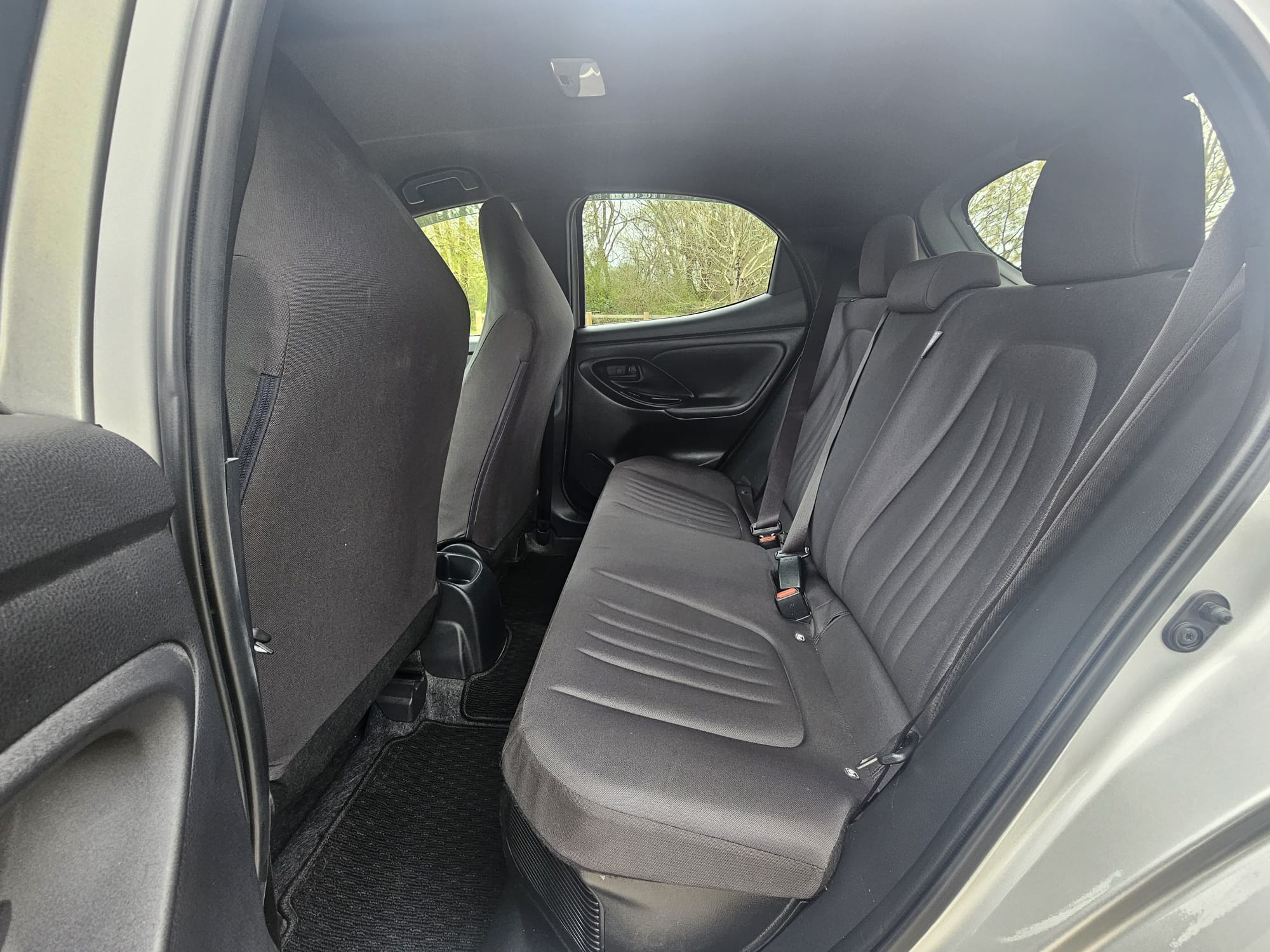 TOYOTA YARIS	1.5 Hybrid Dynamic 5dr CVT