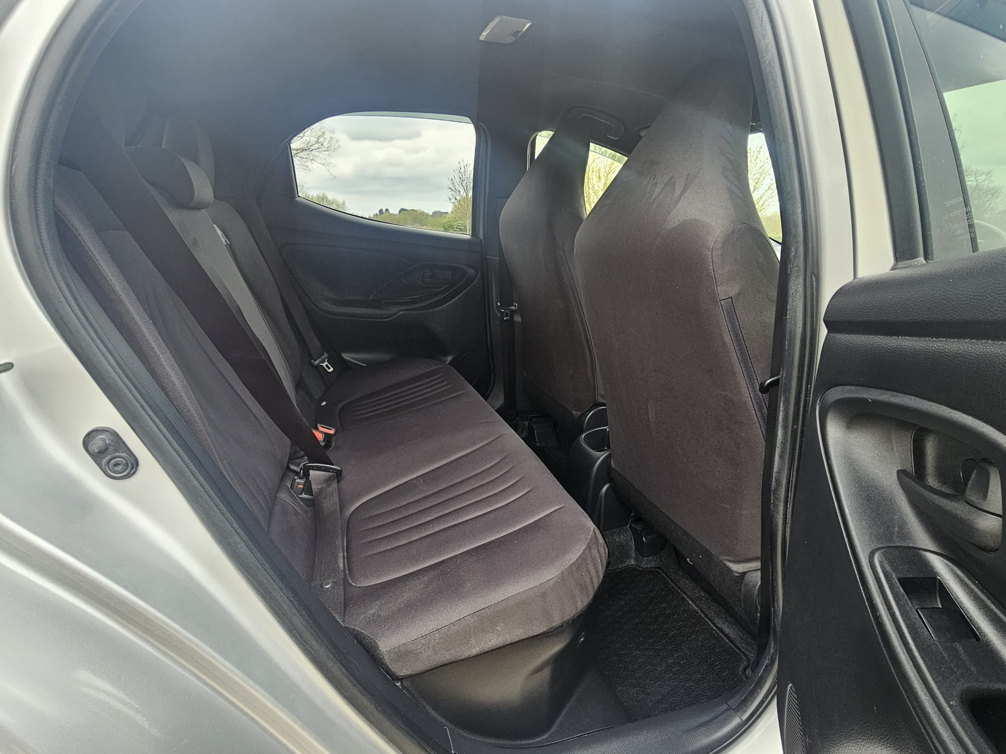TOYOTA YARIS	1.5 Hybrid Dynamic 5dr CVT