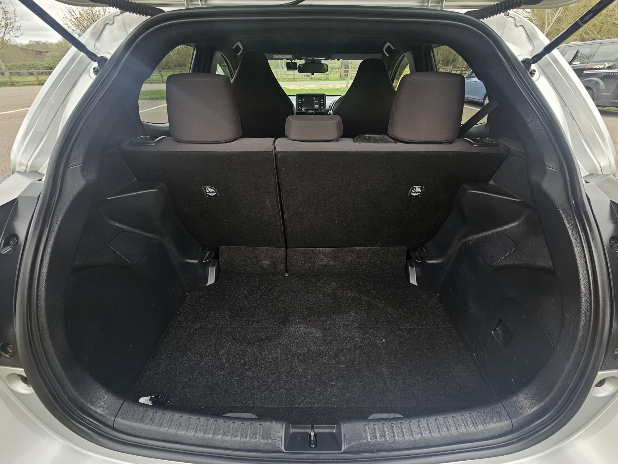 TOYOTA YARIS	1.5 Hybrid Dynamic 5dr CVT