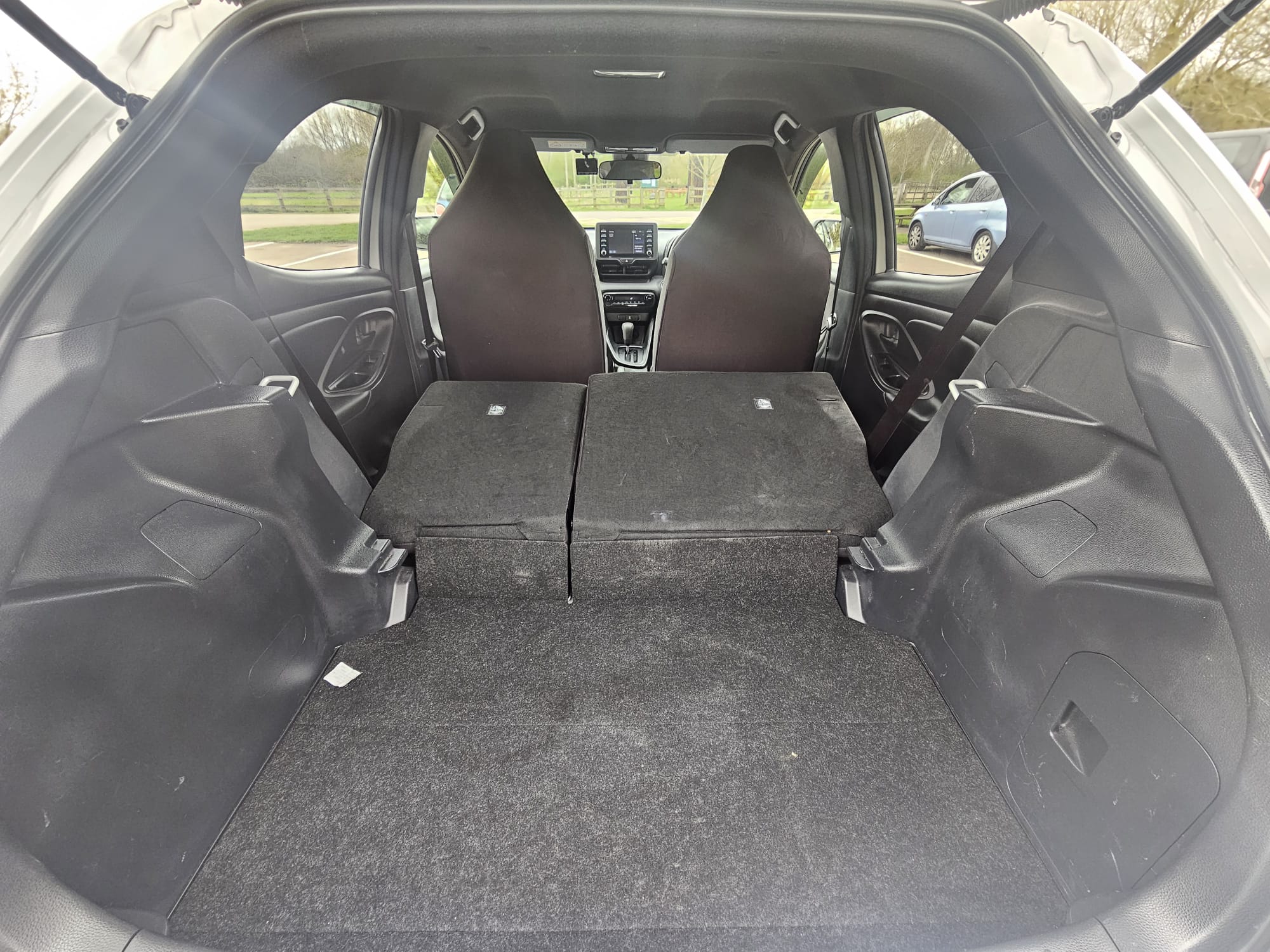 TOYOTA YARIS	1.5 Hybrid Dynamic 5dr CVT