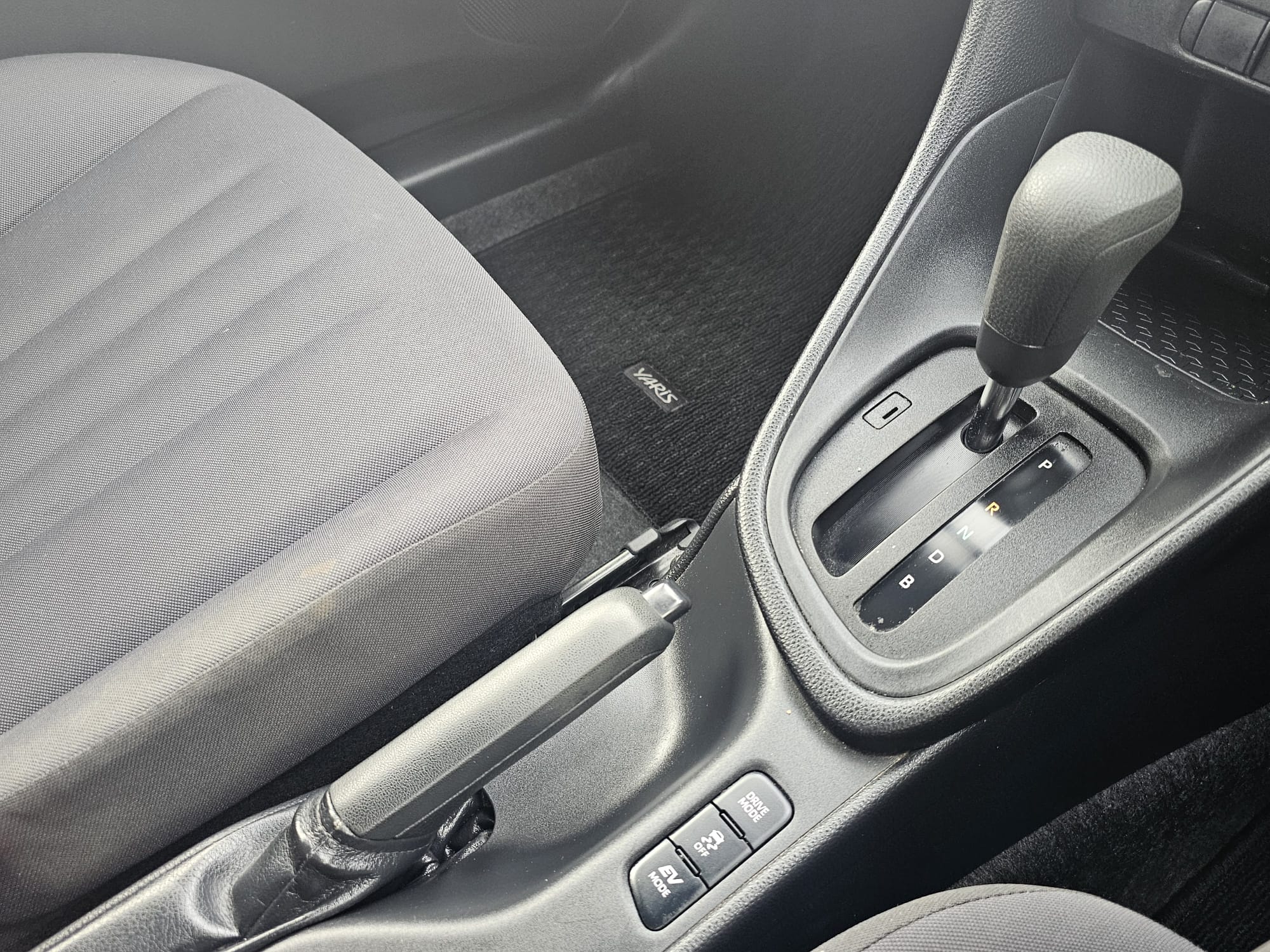 TOYOTA YARIS	1.5 Hybrid Dynamic 5dr CVT
