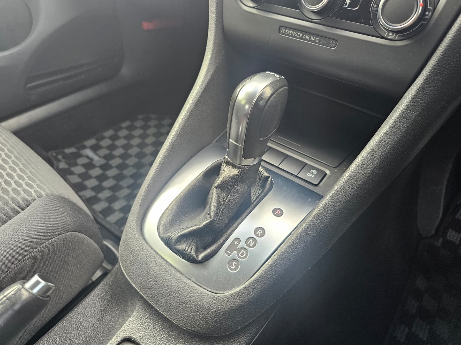 VOLKSWAGEN GOLF 1.2 TSI S Hatchback 5dr Petrol DSG Euro 5