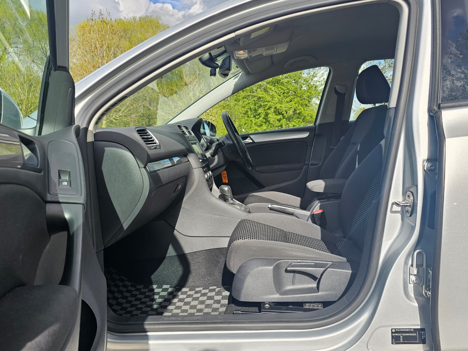 VOLKSWAGEN GOLF 1.2 TSI S Hatchback 5dr Petrol DSG Euro 5