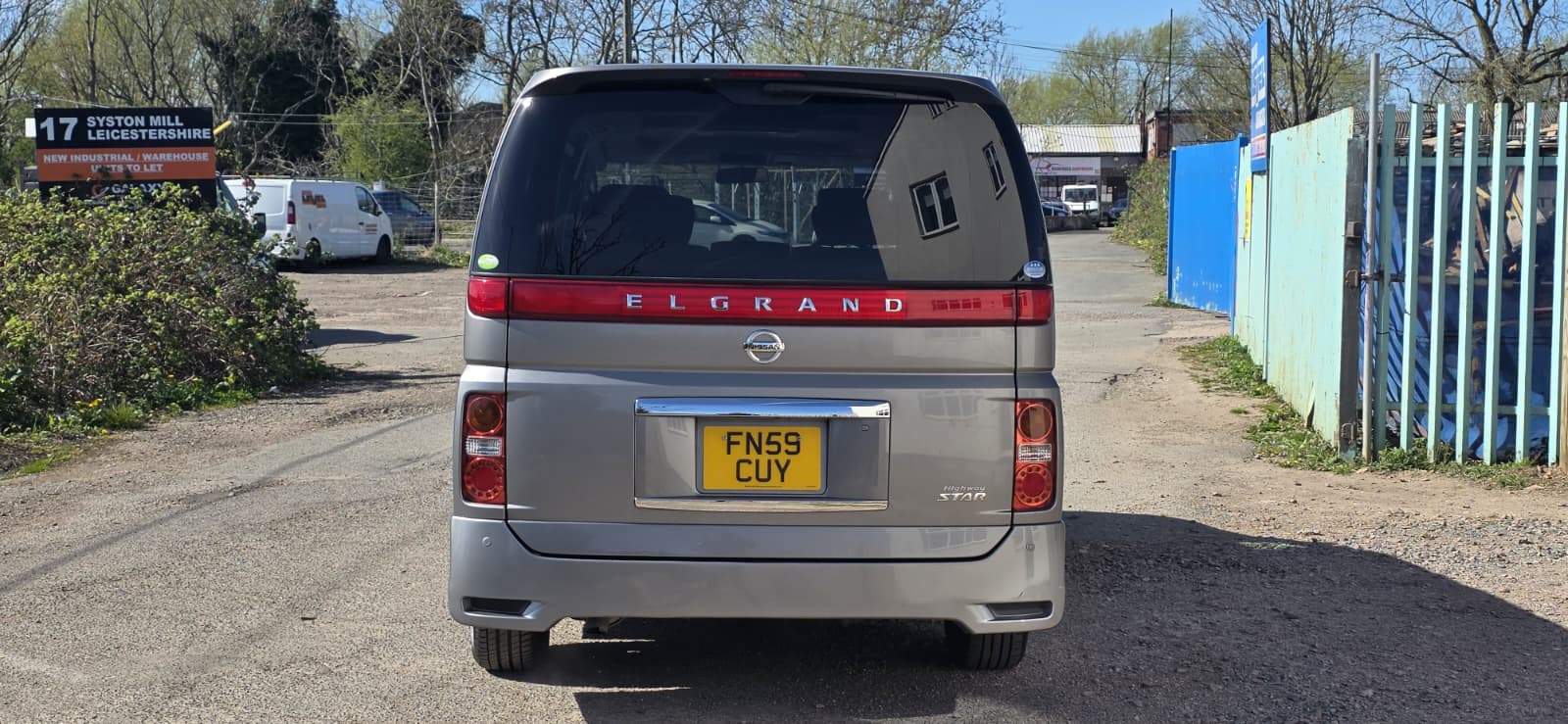 NISSAN ELGRAND HighwayStar 3.5 V6 Auto 8 Seater Twin Sunroof MPV 37k Miles Only Ulez Free