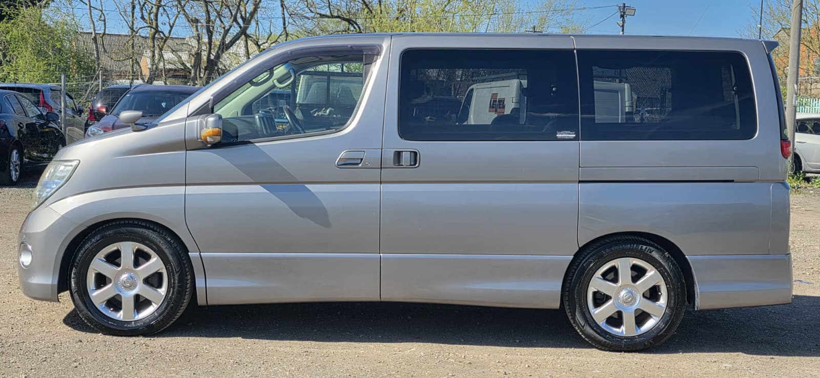 NISSAN ELGRAND HighwayStar 3.5 V6 Auto 8 Seater Twin Sunroof MPV 37k Miles Only Ulez Free