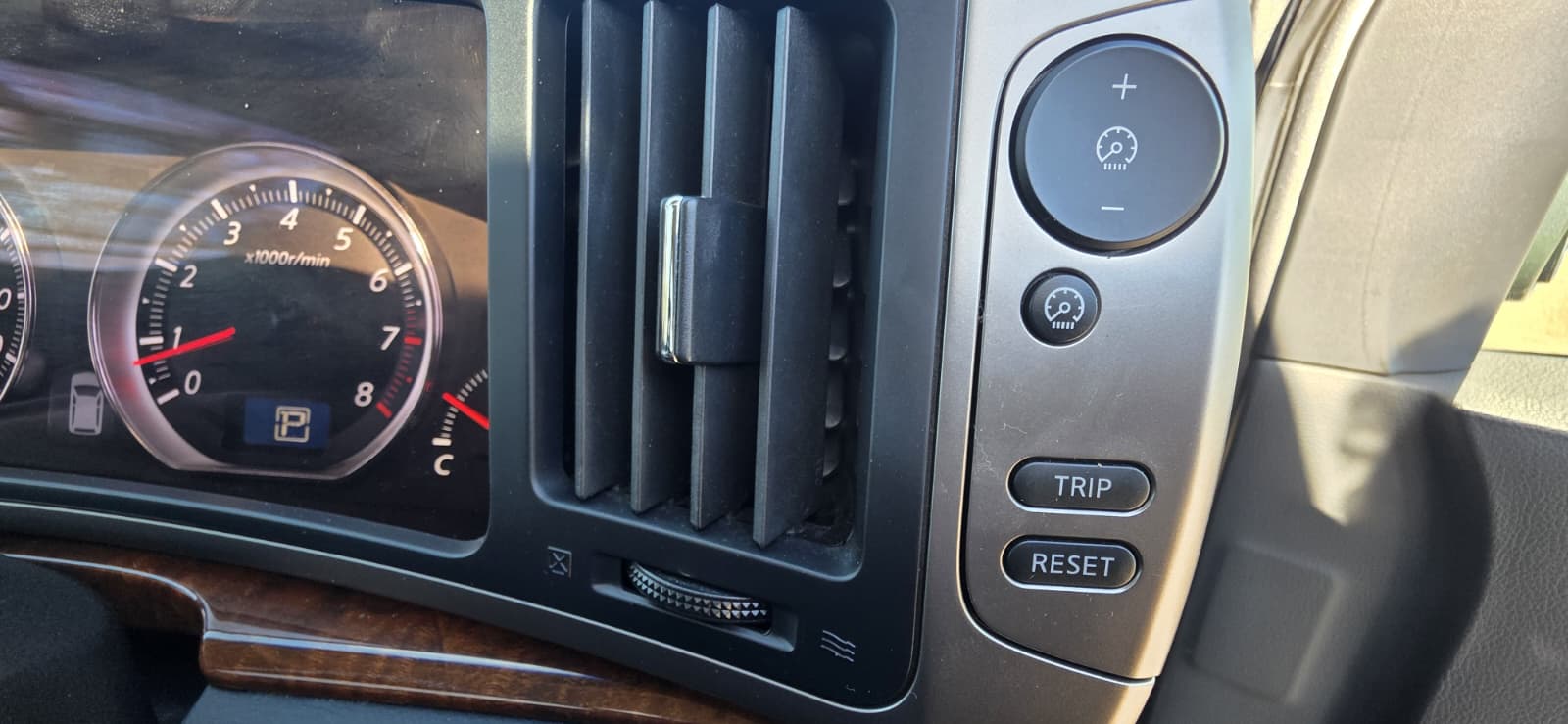 NISSAN ELGRAND HighwayStar 3.5 V6 Auto 8 Seater Twin Sunroof MPV 37k Miles Only Ulez Free