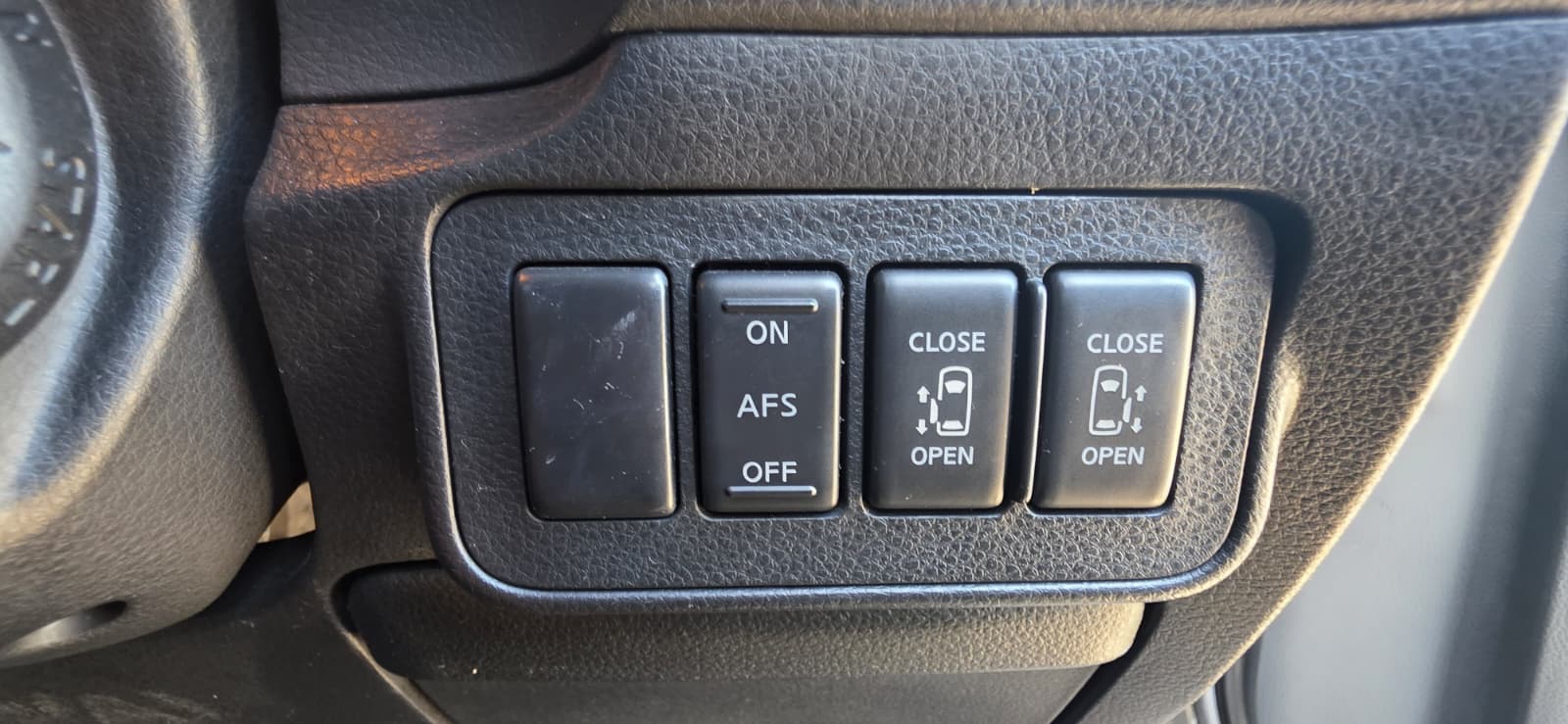 NISSAN ELGRAND HighwayStar 3.5 V6 Auto 8 Seater Twin Sunroof MPV 37k Miles Only Ulez Free