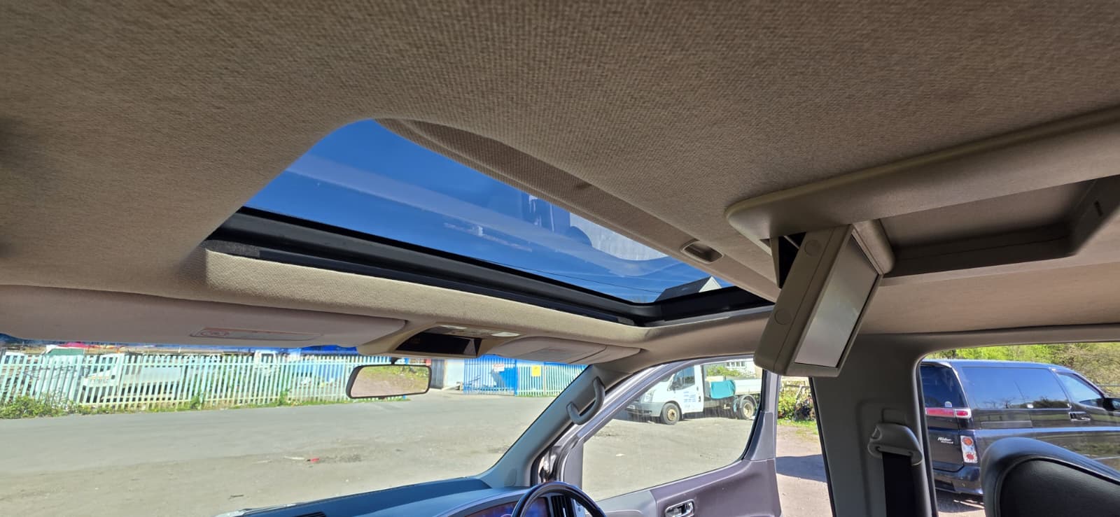 NISSAN ELGRAND HighwayStar 3.5 V6 Auto 8 Seater Twin Sunroof MPV 37k Miles Only Ulez Free