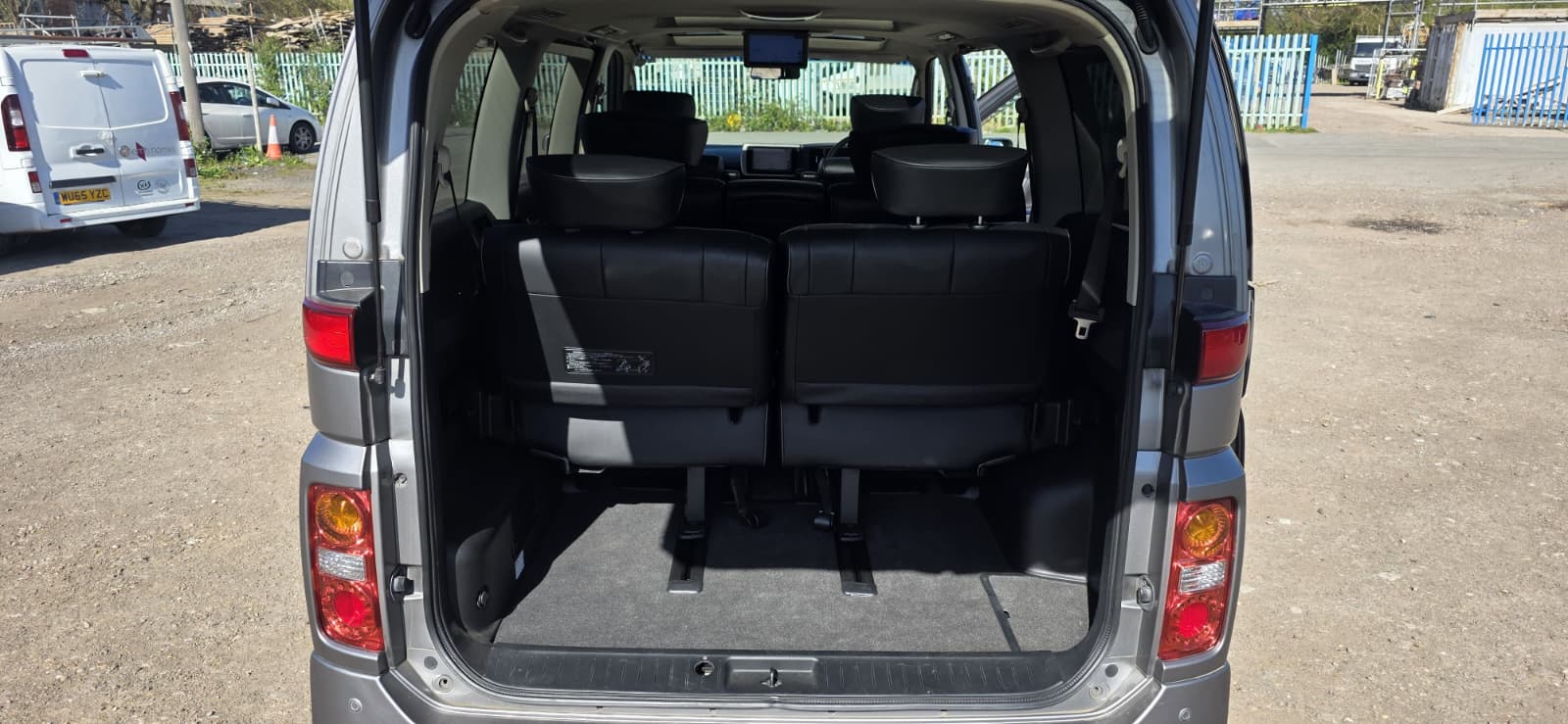 NISSAN ELGRAND HighwayStar 3.5 V6 Auto 8 Seater Twin Sunroof MPV 37k Miles Only Ulez Free