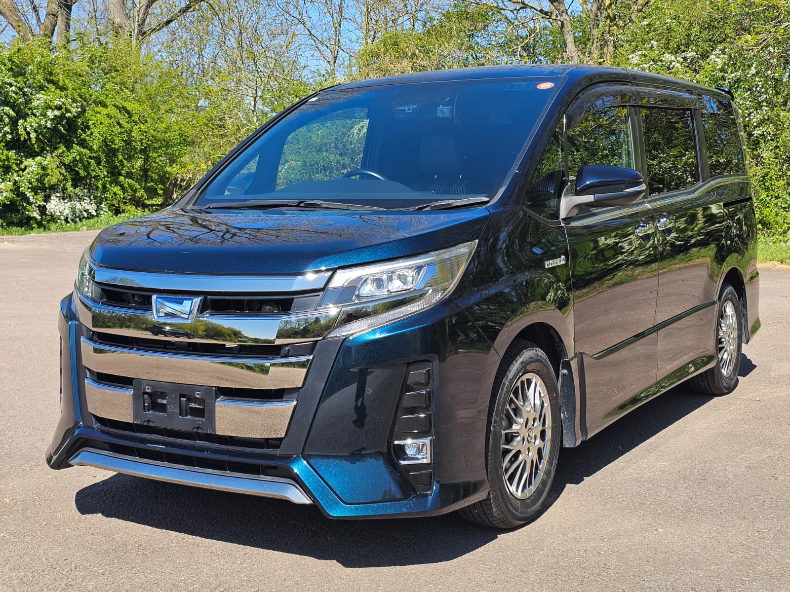 TOYOTA NOAH 1.8h Auto Euro 6 7 Seater Hybrid MPV Cruise Control Ulez Compliant