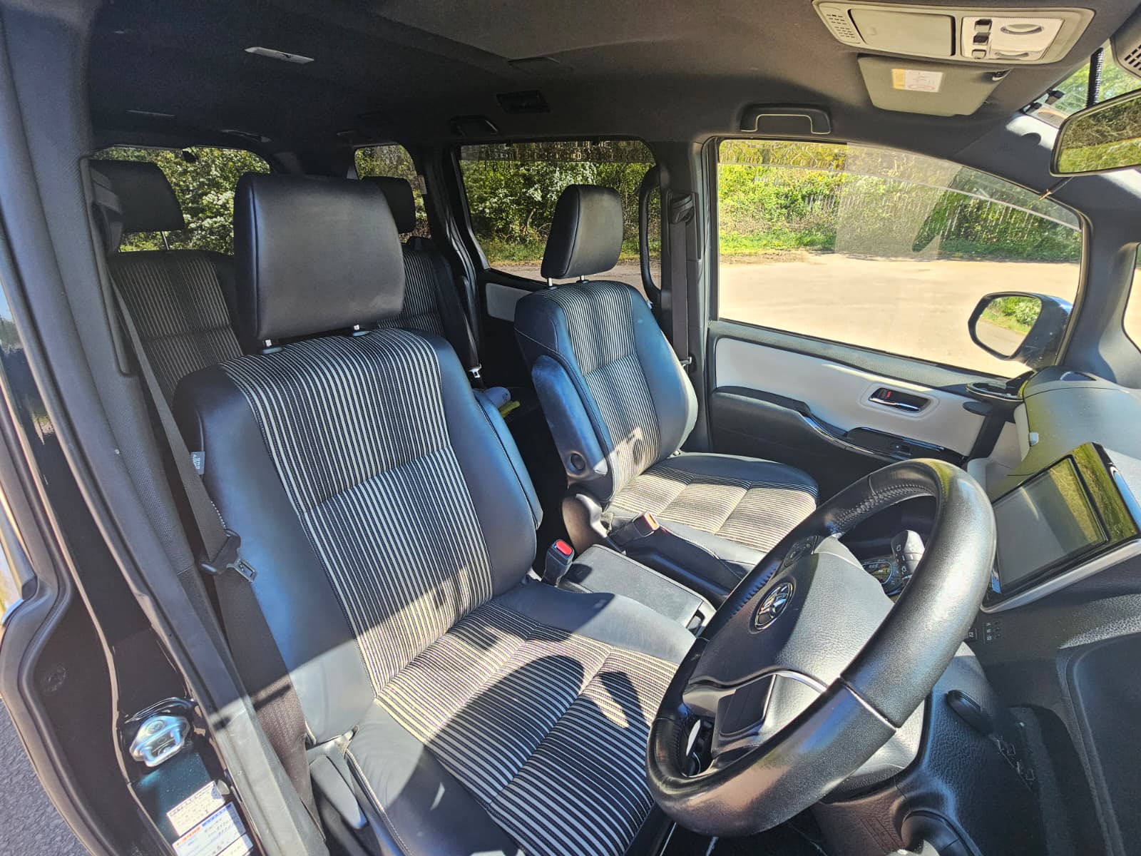 TOYOTA NOAH 1.8h Auto Euro 6 7 Seater Hybrid MPV Cruise Control Ulez Compliant