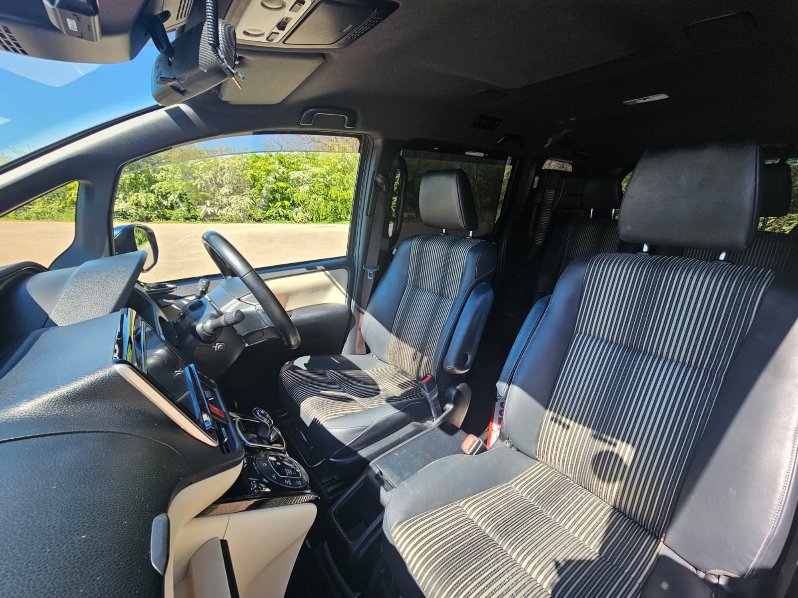 TOYOTA NOAH 1.8h Auto Euro 6 7 Seater Hybrid MPV Cruise Control Ulez Compliant