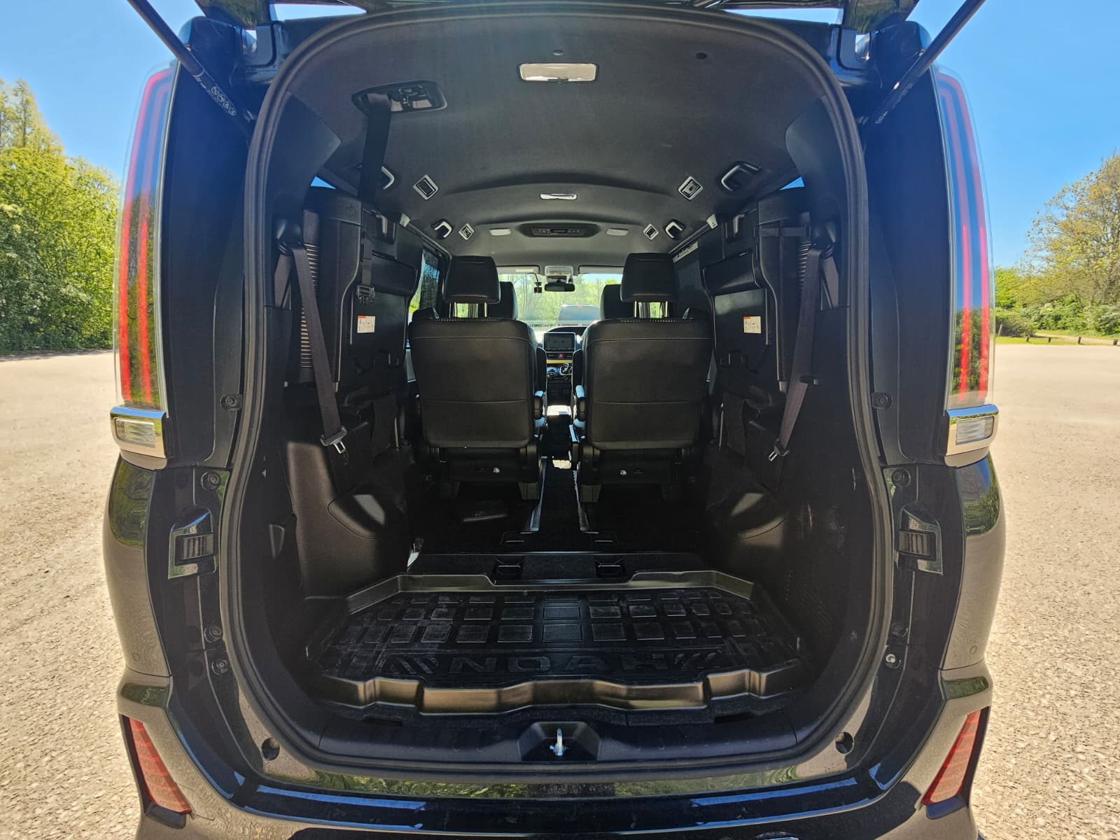 TOYOTA NOAH 1.8h Auto Euro 6 7 Seater Hybrid MPV Cruise Control Ulez Compliant