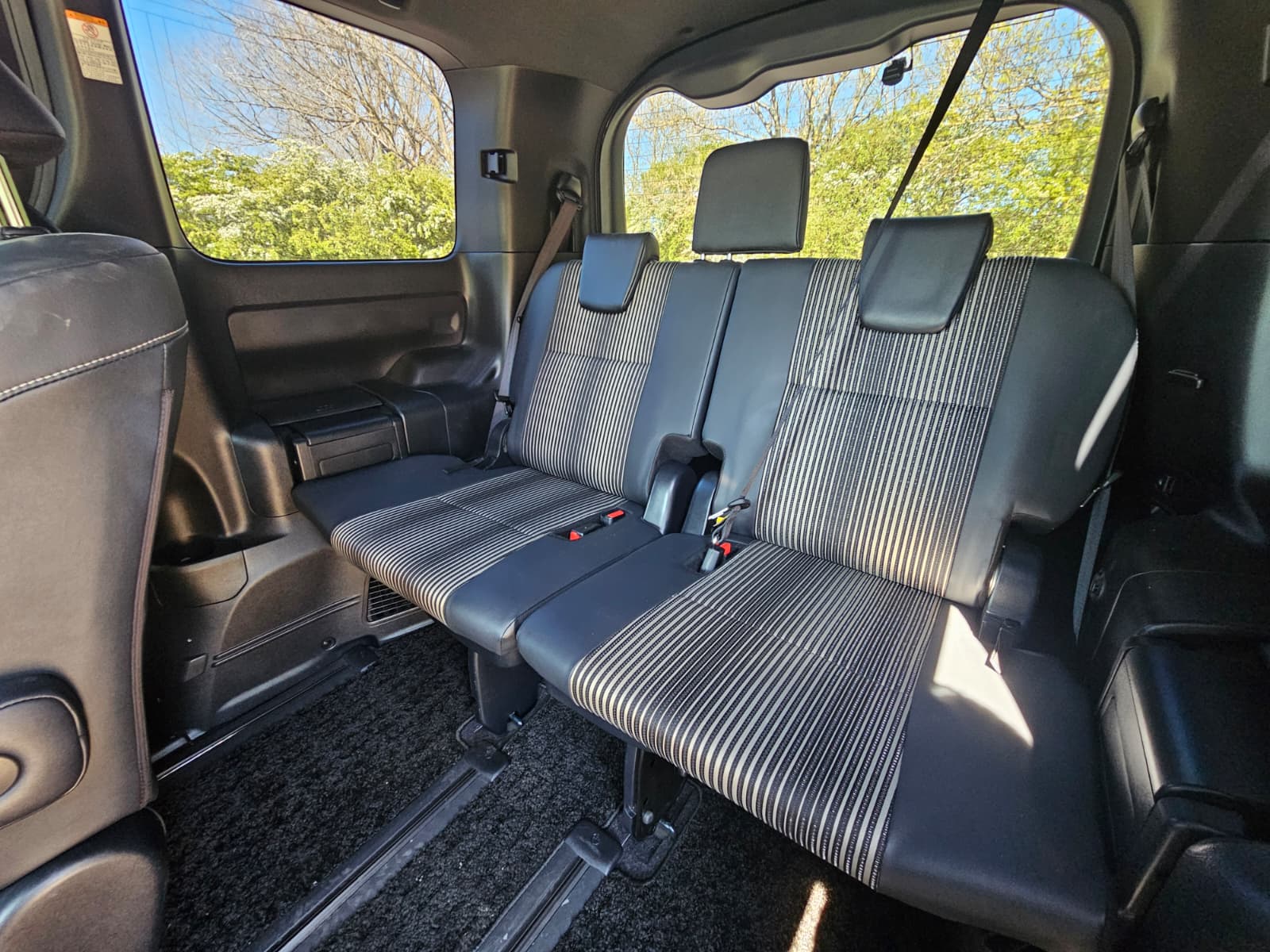 TOYOTA NOAH 1.8h Auto Euro 6 7 Seater Hybrid MPV Cruise Control Ulez Compliant